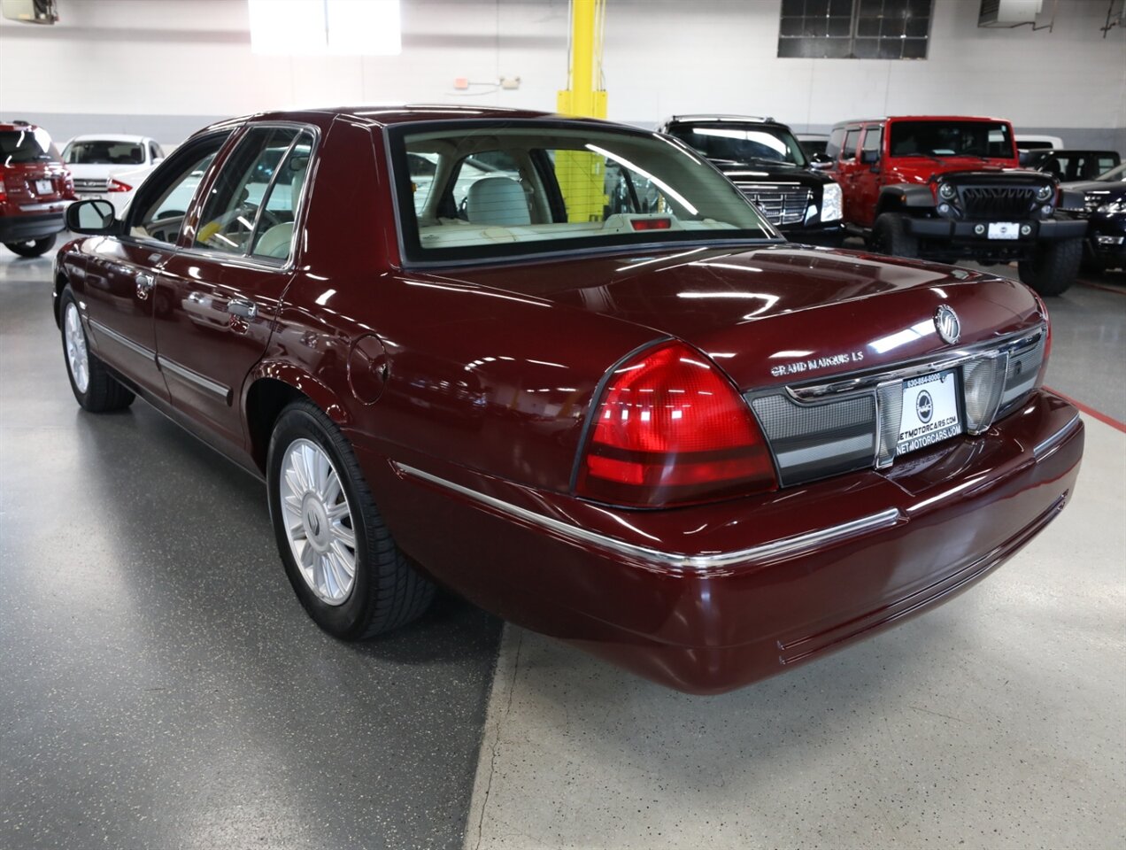 2009 Mercury Grand Marquis LS - Photo 13 - Addison, IL 60101