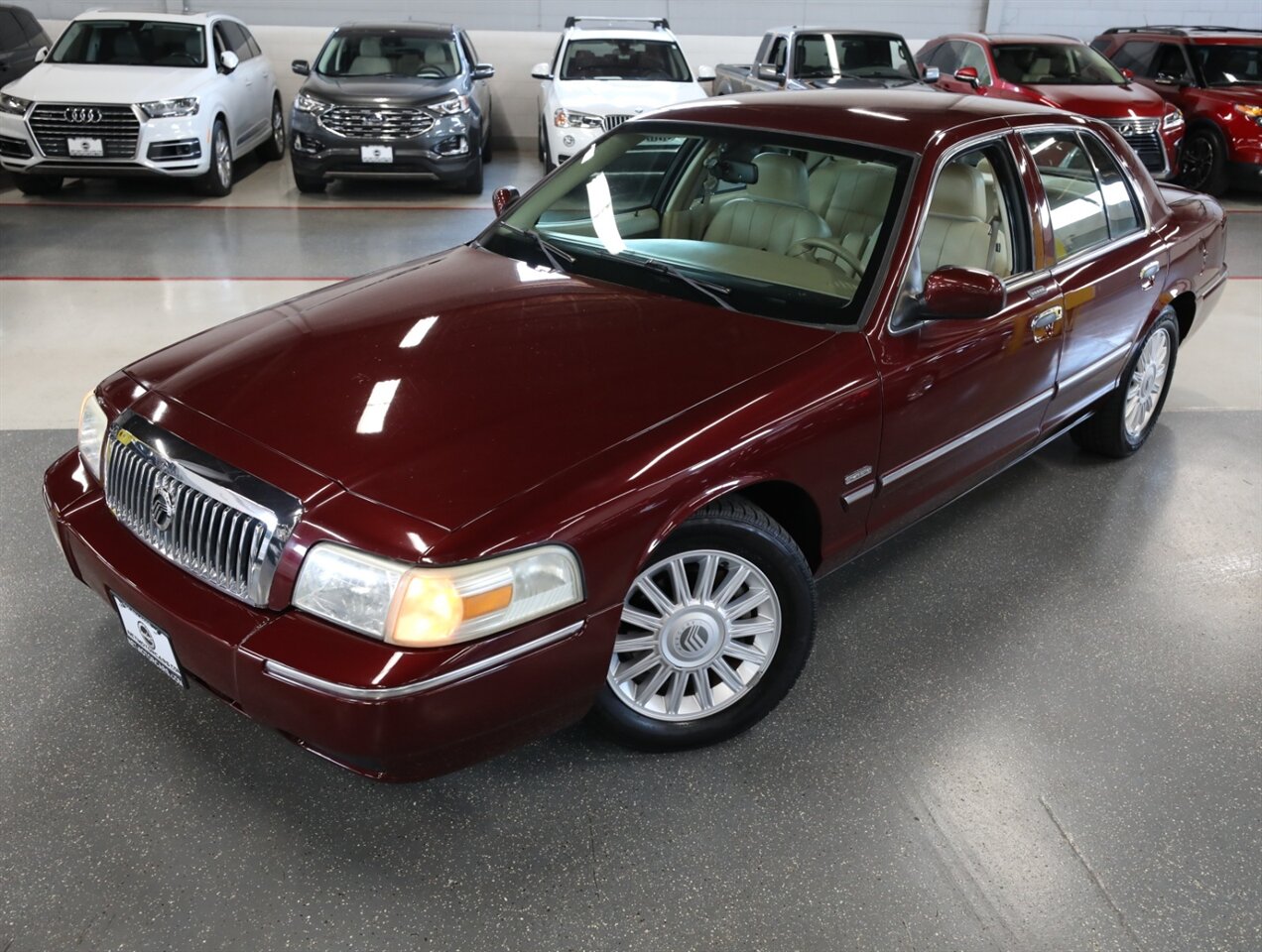 2009 Mercury Grand Marquis LS - Photo 2 - Addison, IL 60101
