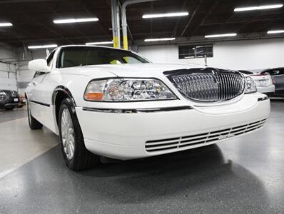 2003 Lincoln Town Car Executive   - Photo 42 - Addison, IL 60101