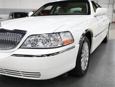 2003 Lincoln Town Car Executive   - Photo 5 - Addison, IL 60101