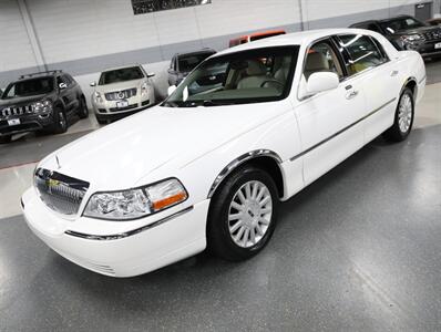 2003 Lincoln Town Car Executive   - Photo 4 - Addison, IL 60101