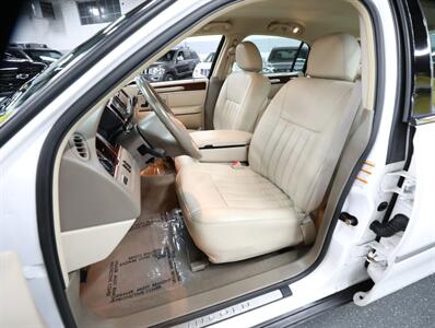 2003 Lincoln Town Car Executive   - Photo 28 - Addison, IL 60101