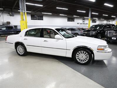 2003 Lincoln Town Car Executive   - Photo 8 - Addison, IL 60101