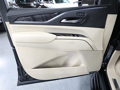 2023 Cadillac Escalade Premium Luxury 4WD   - Photo 32 - Addison, IL 60101