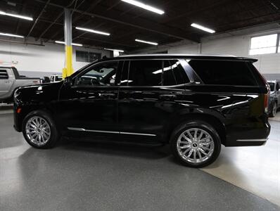 2023 Cadillac Escalade Premium Luxury 4WD   - Photo 15 - Addison, IL 60101