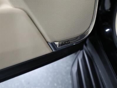 2023 Cadillac Escalade Premium Luxury 4WD   - Photo 34 - Addison, IL 60101