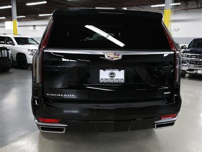 2023 Cadillac Escalade Premium Luxury 4WD   - Photo 10 - Addison, IL 60101