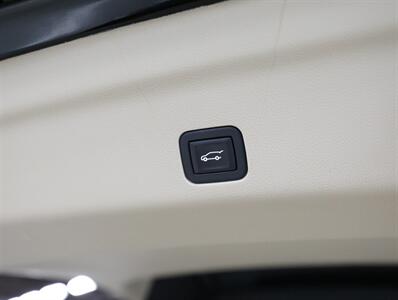 2023 Cadillac Escalade Premium Luxury 4WD   - Photo 24 - Addison, IL 60101