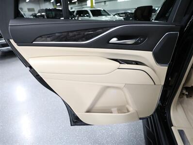 2023 Cadillac Escalade Premium Luxury 4WD   - Photo 28 - Addison, IL 60101