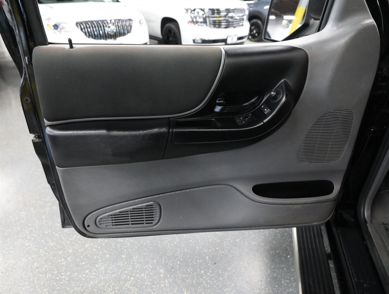 2011 Ford Ranger XLT 4X4 - Photo 28 - Addison, IL 60101