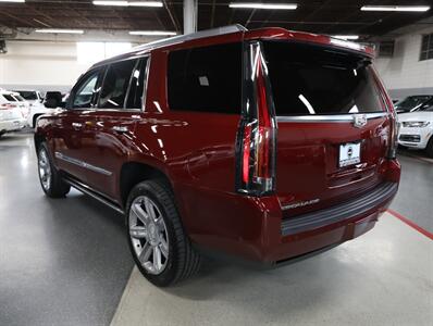 2018 Cadillac Escalade Premium Luxury 4WD - Photo 12 - Addison, IL 60101