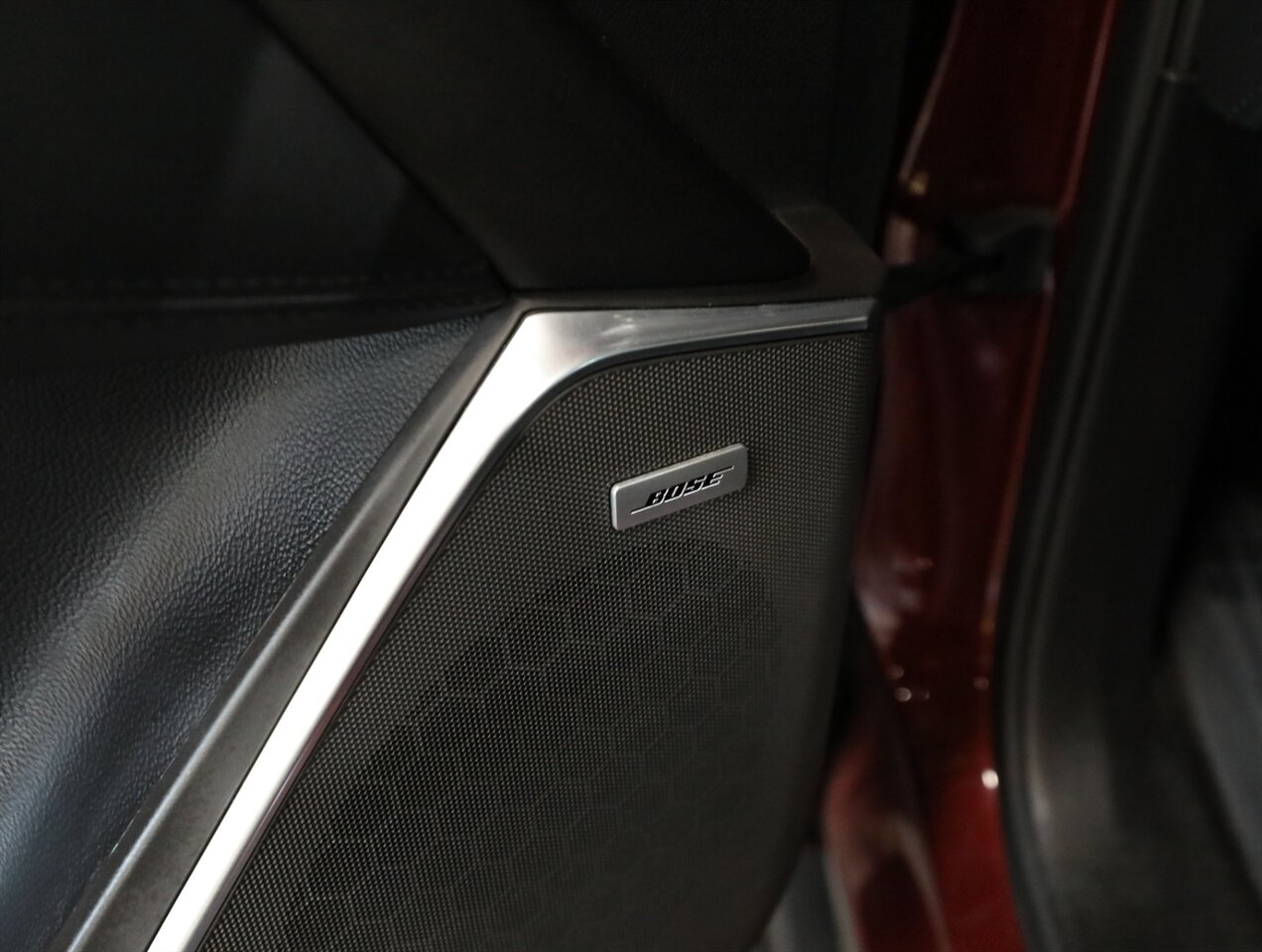 2018 Cadillac Escalade Premium Luxury 4WD - Photo 34 - Addison, IL 60101