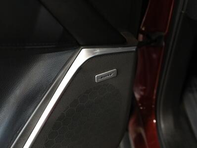 2018 Cadillac Escalade Premium Luxury 4WD - Photo 34 - Addison, IL 60101