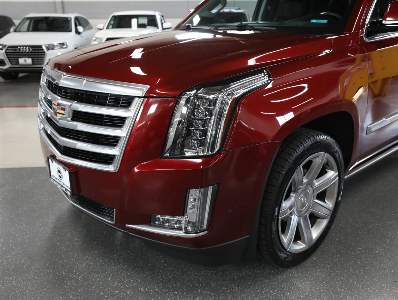 2018 Cadillac Escalade Premium Luxury 4WD - Photo 3 - Addison, IL 60101