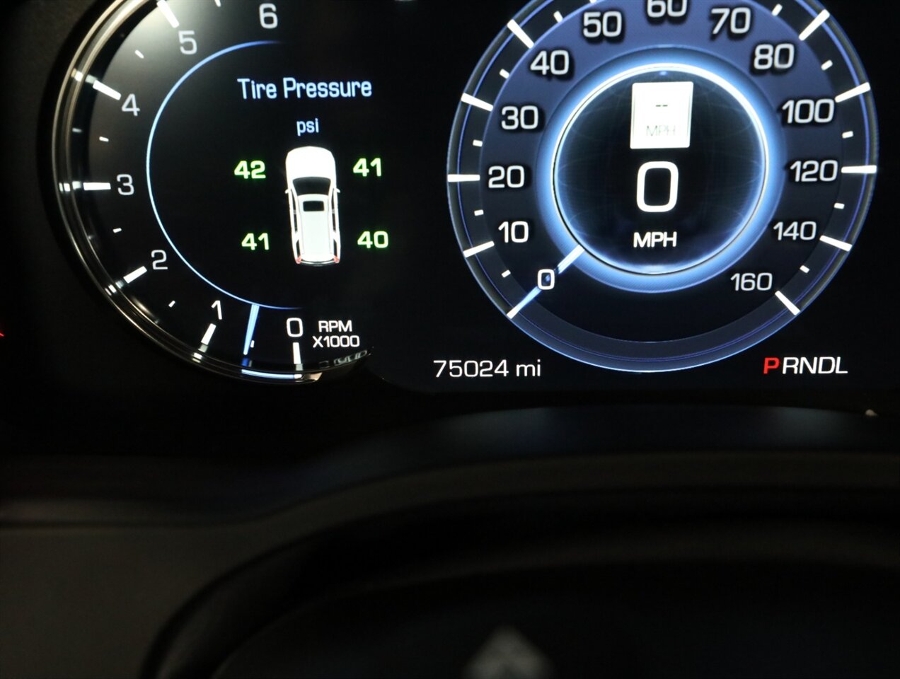 2018 Cadillac Escalade Premium Luxury 4WD - Photo 47 - Addison, IL 60101