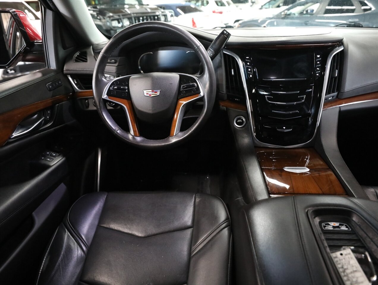 2018 Cadillac Escalade Premium Luxury 4WD - Photo 32 - Addison, IL 60101