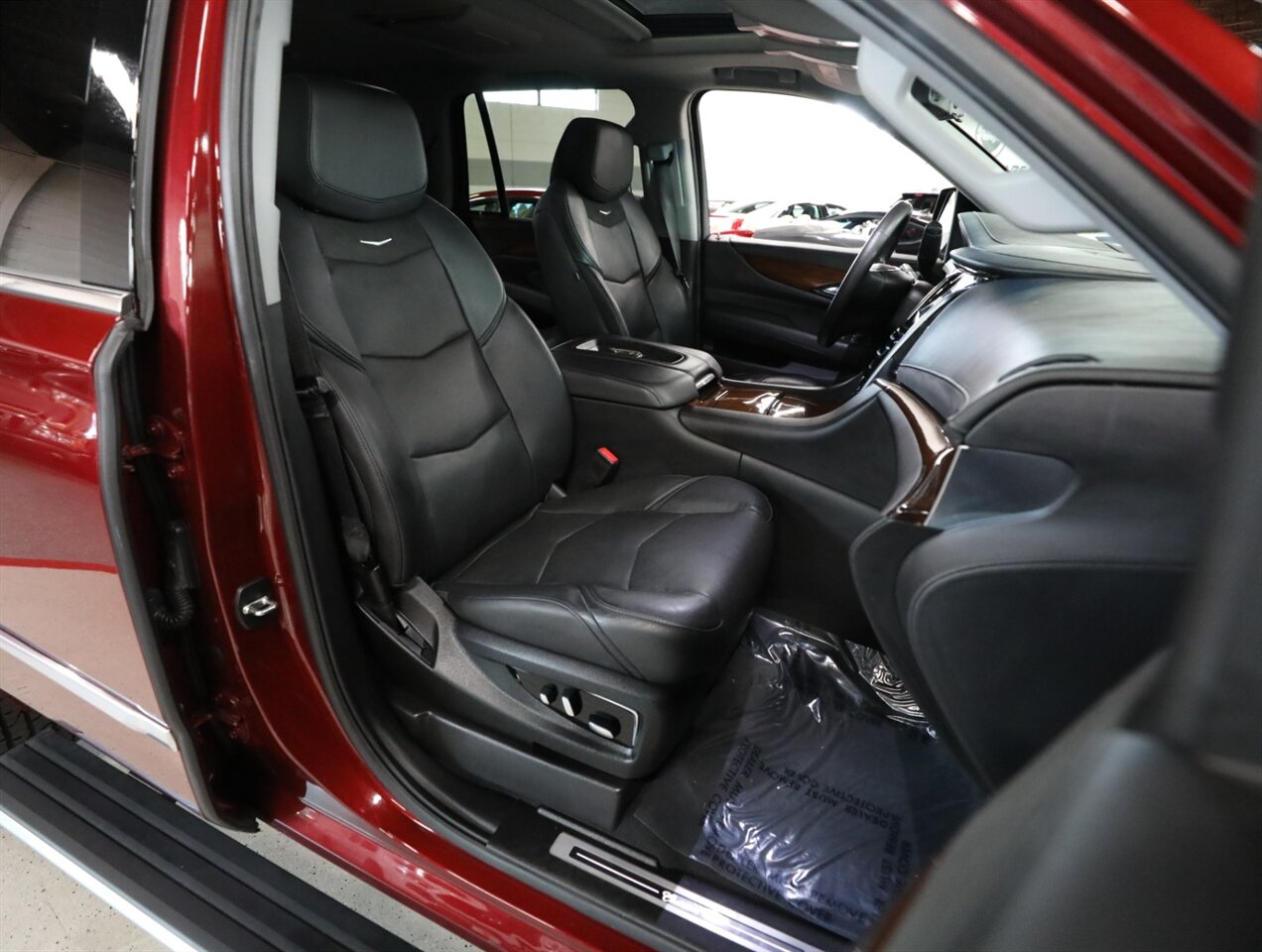 2018 Cadillac Escalade Premium Luxury 4WD - Photo 18 - Addison, IL 60101