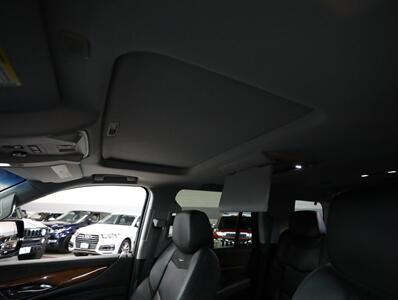 2018 Cadillac Escalade Premium Luxury 4WD - Photo 38 - Addison, IL 60101
