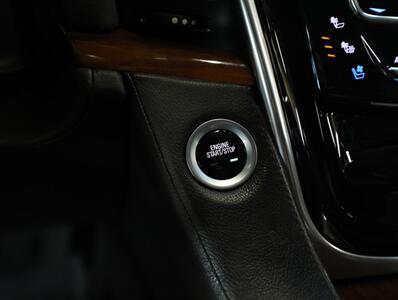 2018 Cadillac Escalade Premium Luxury 4WD - Photo 40 - Addison, IL 60101