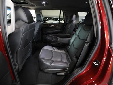 2018 Cadillac Escalade Premium Luxury 4WD - Photo 30 - Addison, IL 60101