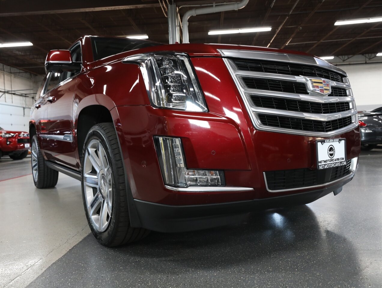 2018 Cadillac Escalade Premium Luxury 4WD - Photo 57 - Addison, IL 60101