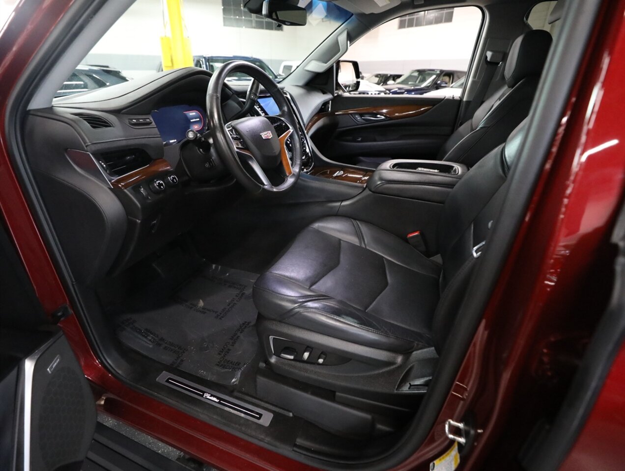 2018 Cadillac Escalade Premium Luxury 4WD - Photo 35 - Addison, IL 60101