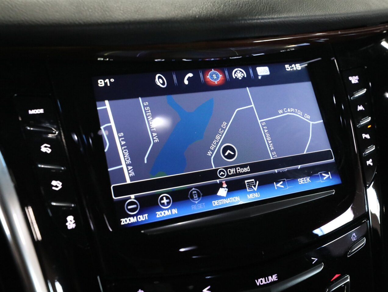 2018 Cadillac Escalade Premium Luxury 4WD - Photo 42 - Addison, IL 60101