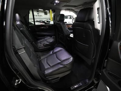 2018 Cadillac Escalade Luxury 4WD - Photo 19 - Addison, IL 60101