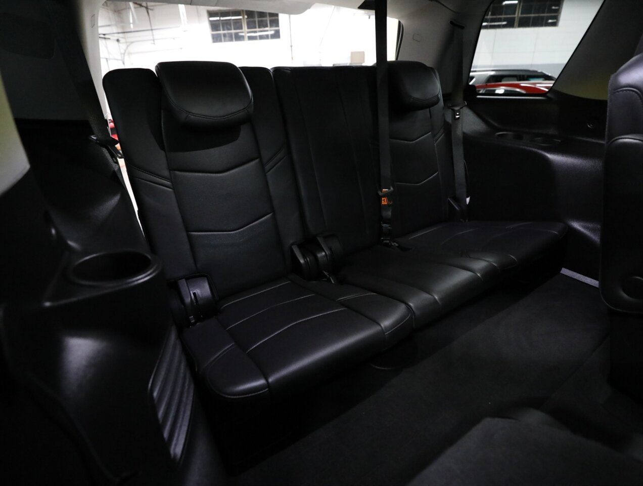 2018 Cadillac Escalade Luxury 4WD - Photo 21 - Addison, IL 60101