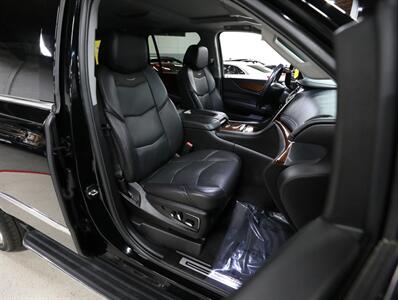 2018 Cadillac Escalade Luxury 4WD - Photo 17 - Addison, IL 60101