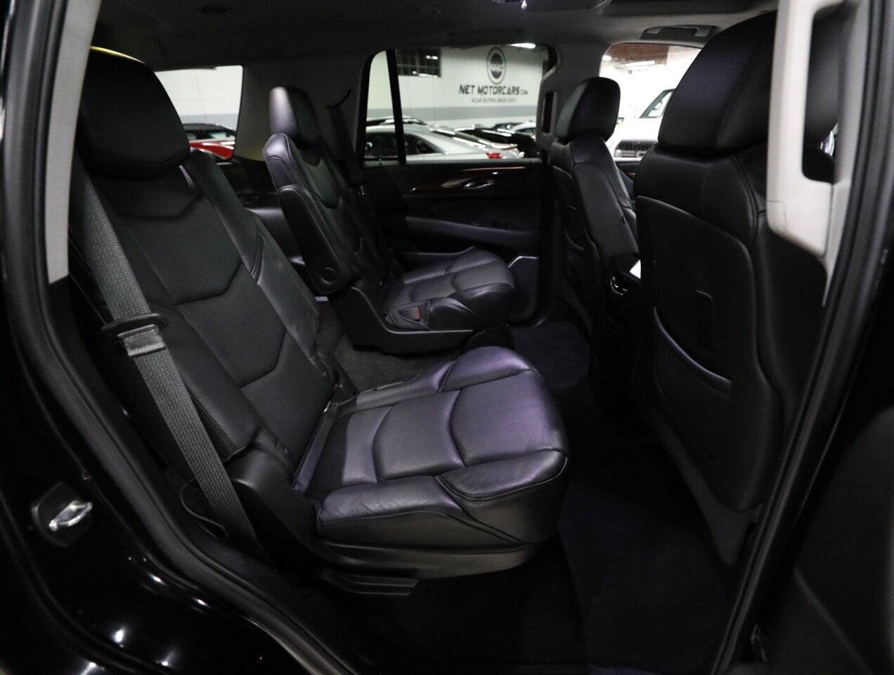 2018 Cadillac Escalade Luxury 4WD - Photo 20 - Addison, IL 60101