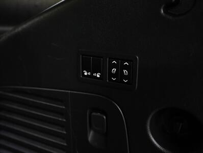 2018 Cadillac Escalade Luxury 4WD - Photo 24 - Addison, IL 60101