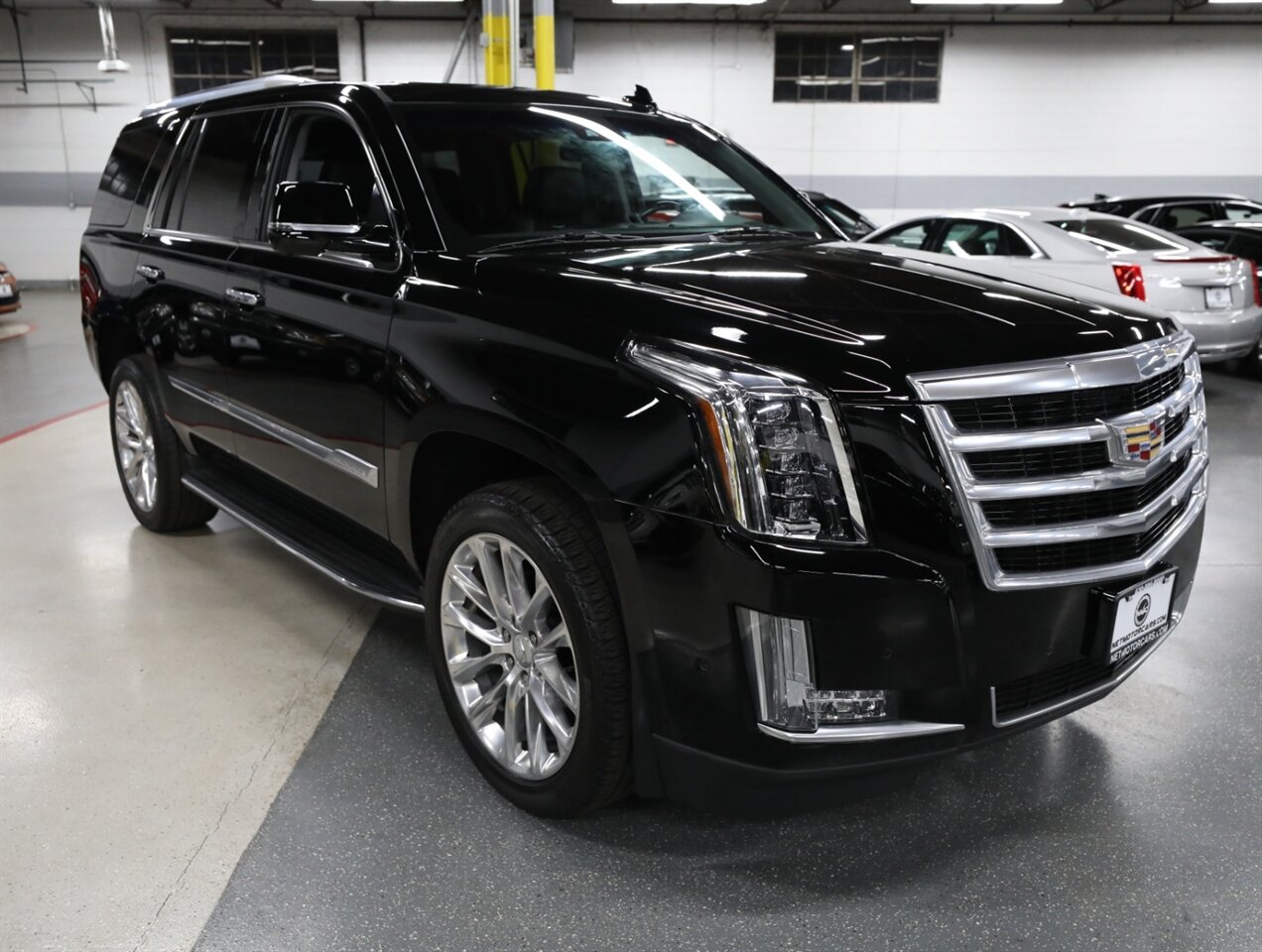 2018 Cadillac Escalade Luxury 4WD - Photo 7 - Addison, IL 60101