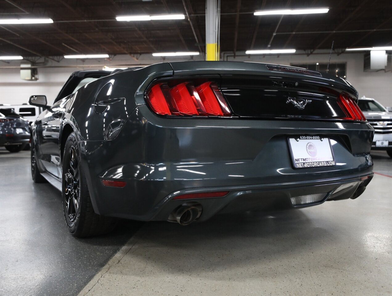 2016 Ford Mustang V6 Convertible - Photo 11 - Addison, IL 60101