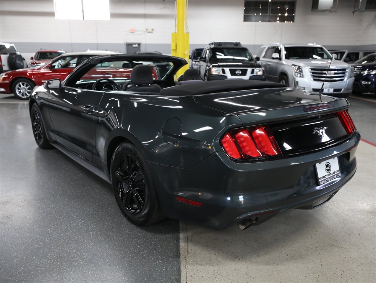 2016 Ford Mustang V6 Convertible - Photo 12 - Addison, IL 60101