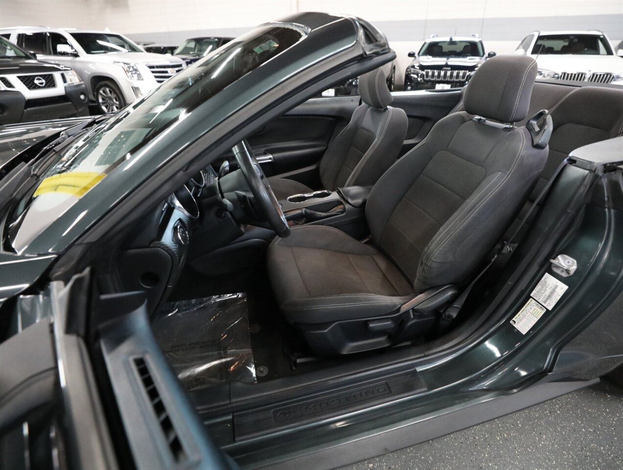 2016 Ford Mustang V6 Convertible - Photo 24 - Addison, IL 60101