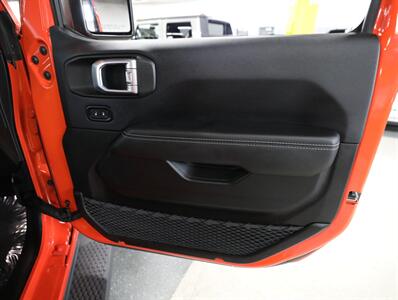 2018 Jeep Wrangler Unlimited Sahara   - Photo 16 - Addison, IL 60101