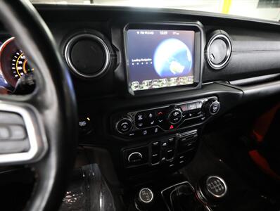 2018 Jeep Wrangler Unlimited Sahara   - Photo 32 - Addison, IL 60101