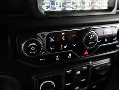 2018 Jeep Wrangler Unlimited Sahara   - Photo 33 - Addison, IL 60101