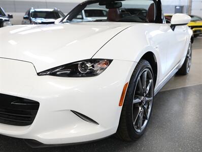 2020 Mazda MX-5 Miata 100th Anniversary - Photo 5 - Addison, IL 60101