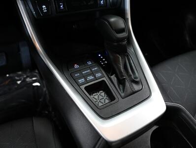 2019 Toyota RAV4 XLE AWD   - Photo 31 - Addison, IL 60101