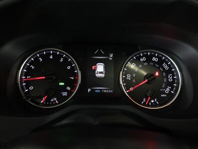 2019 Toyota RAV4 XLE AWD   - Photo 39 - Addison, IL 60101