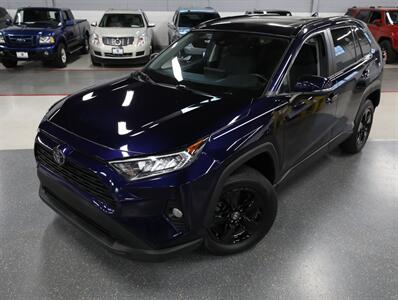 2019 Toyota RAV4 XLE AWD   - Photo 2 - Addison, IL 60101