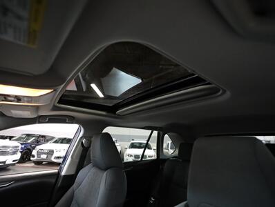 2019 Toyota RAV4 XLE AWD   - Photo 30 - Addison, IL 60101