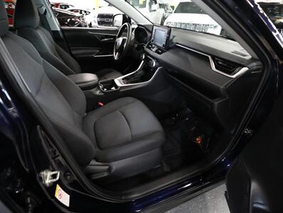 2019 Toyota RAV4 XLE AWD   - Photo 16 - Addison, IL 60101