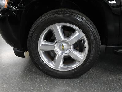 2013 Chevrolet Avalanche LT Black Diamond 4X4   - Photo 43 - Addison, IL 60101
