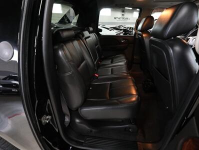 2013 Chevrolet Avalanche LT Black Diamond 4X4   - Photo 22 - Addison, IL 60101