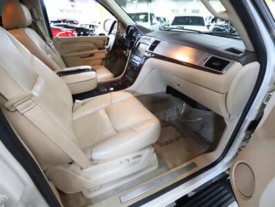 2013 Cadillac Escalade EXT Premium   - Photo 19 - Addison, IL 60101