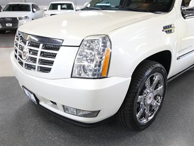 2013 Cadillac Escalade EXT Premium   - Photo 3 - Addison, IL 60101