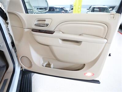 2013 Cadillac Escalade EXT Premium   - Photo 18 - Addison, IL 60101